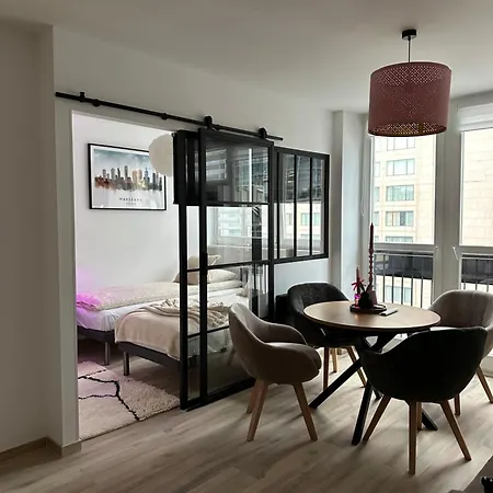 Centrum Warszawy Pereca Apartment Warsaw
